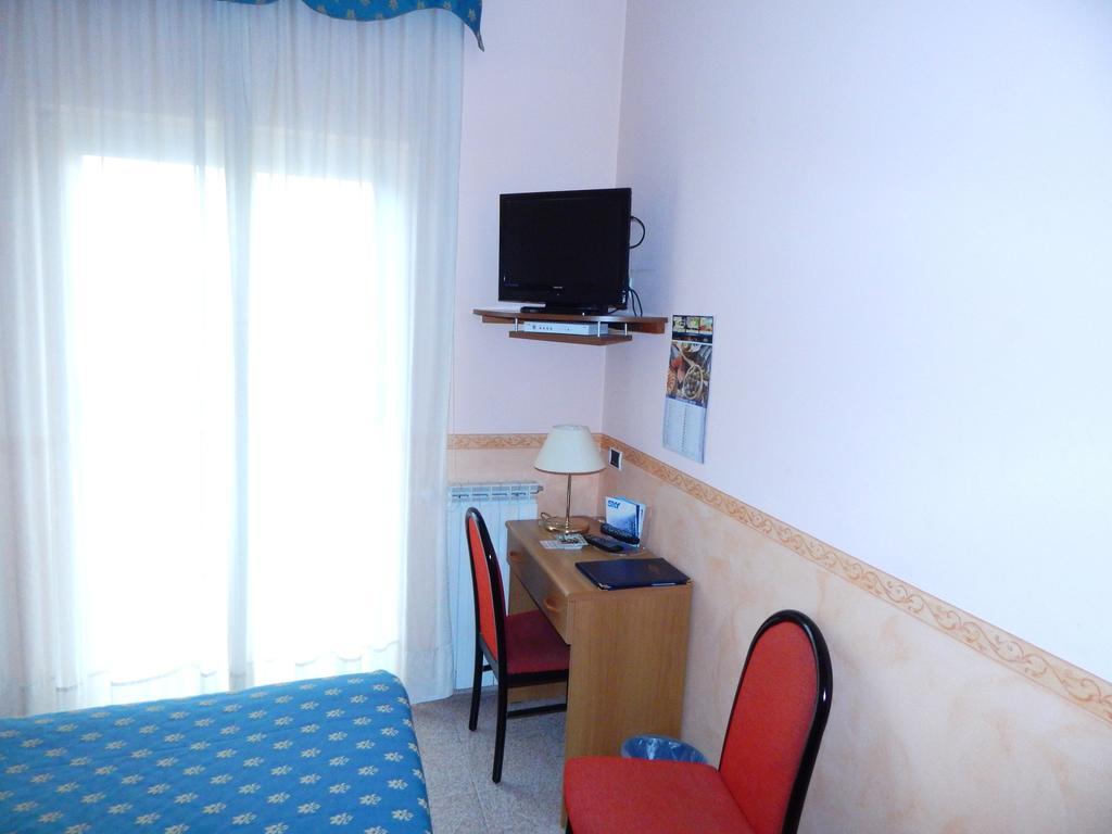 Hotel Torre Antica 로아노 객실 사진