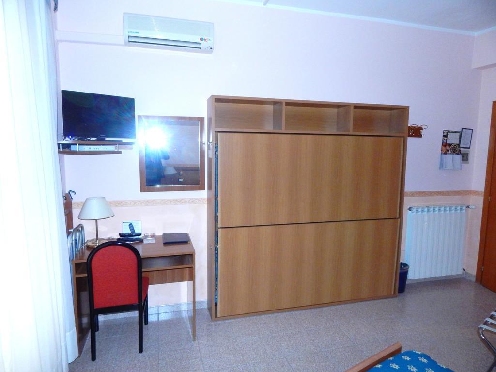 Hotel Torre Antica 로아노 객실 사진