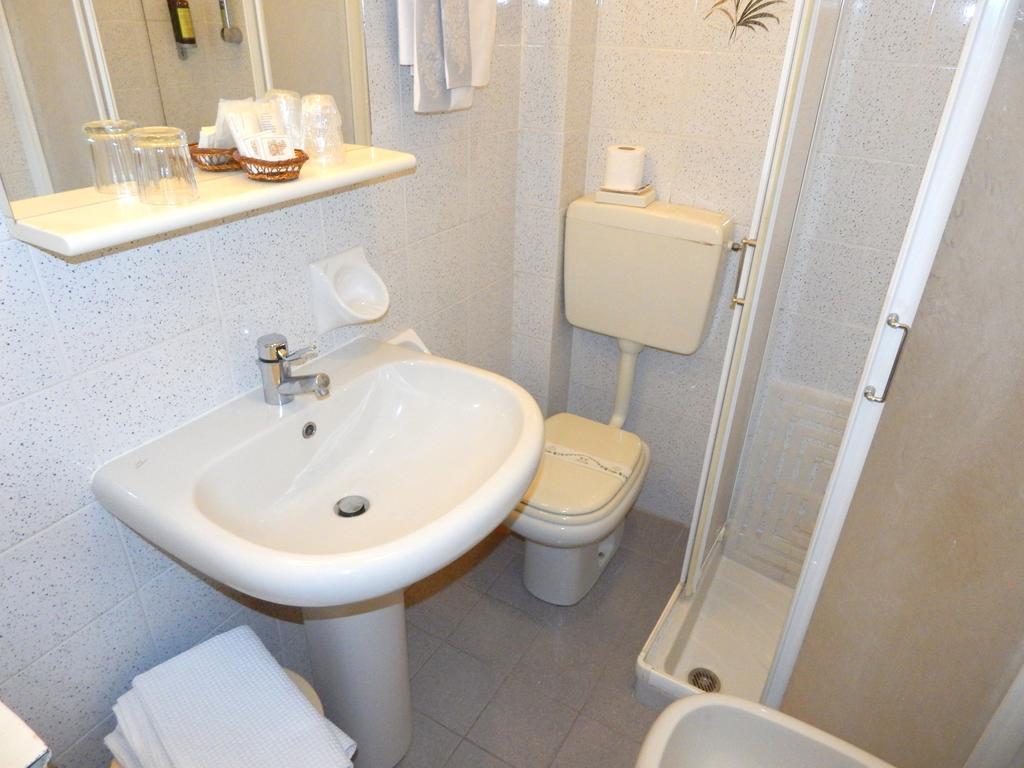 Hotel Torre Antica 로아노 객실 사진